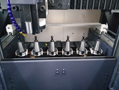 6-station-linear-tool-magazine.jpg